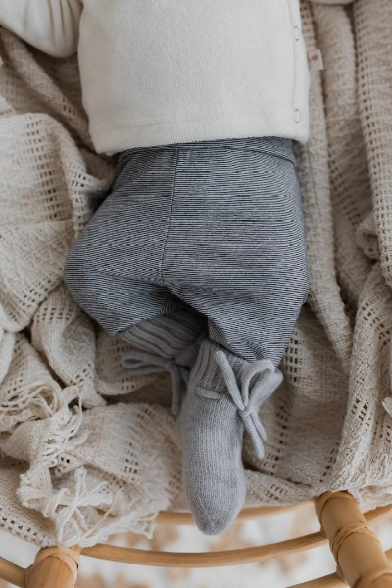 Hello little you - Slofjes merino wol light grey - licht grijs booties