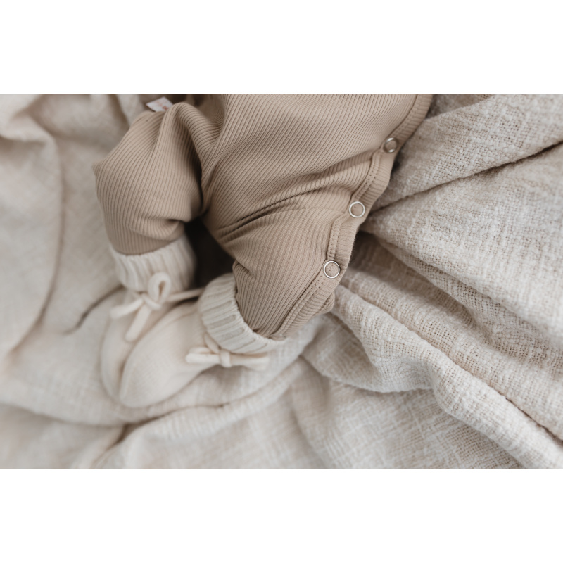 Hello Little You - Boxpakje rib taupe, slofjes merino wol off white