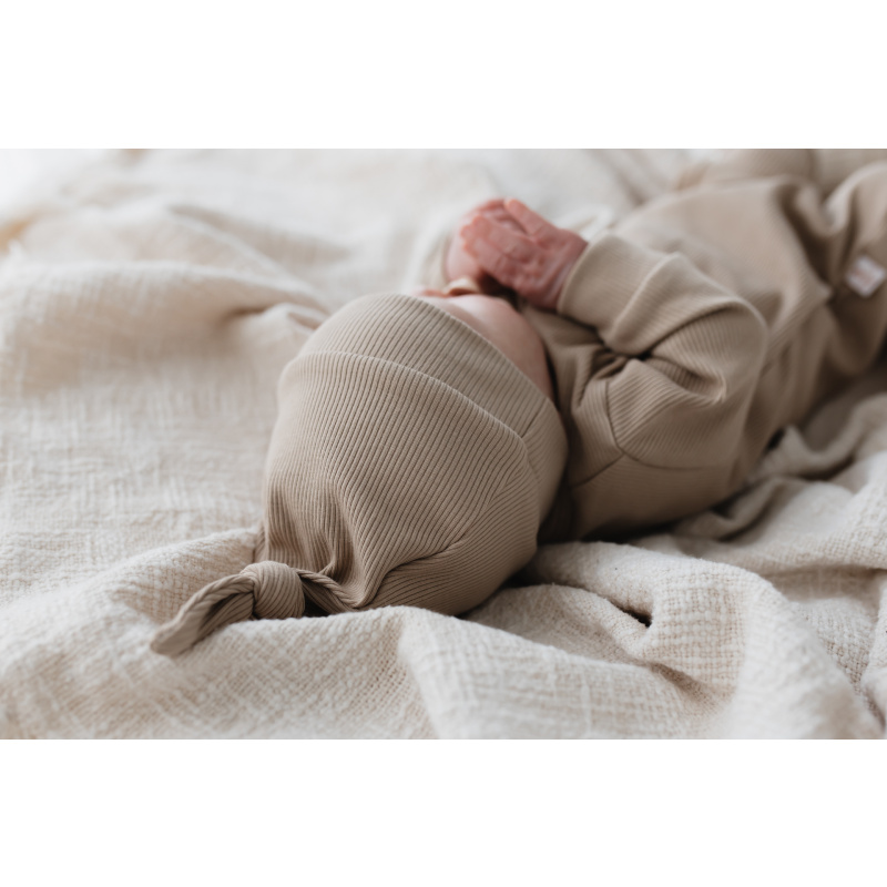 Hello Little You - Mutsje newborn rib taupe