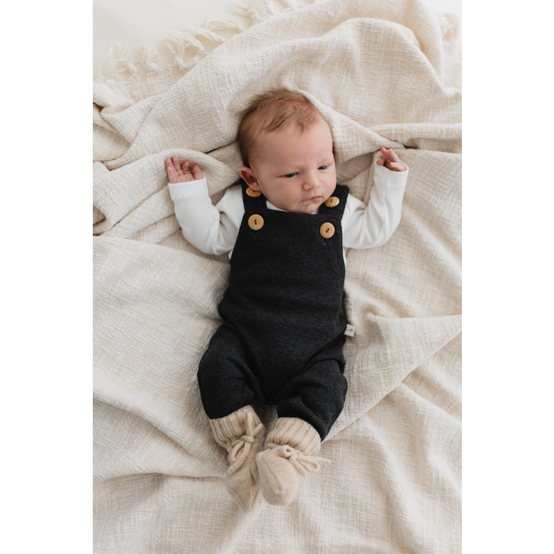 Hello Little You - tuinpakje wafel grijs, longsleeve rib ecru, newborn mutsjr rib melange beige